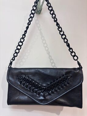 Zara Black Woven-Detail Chain Shoulder Clutch